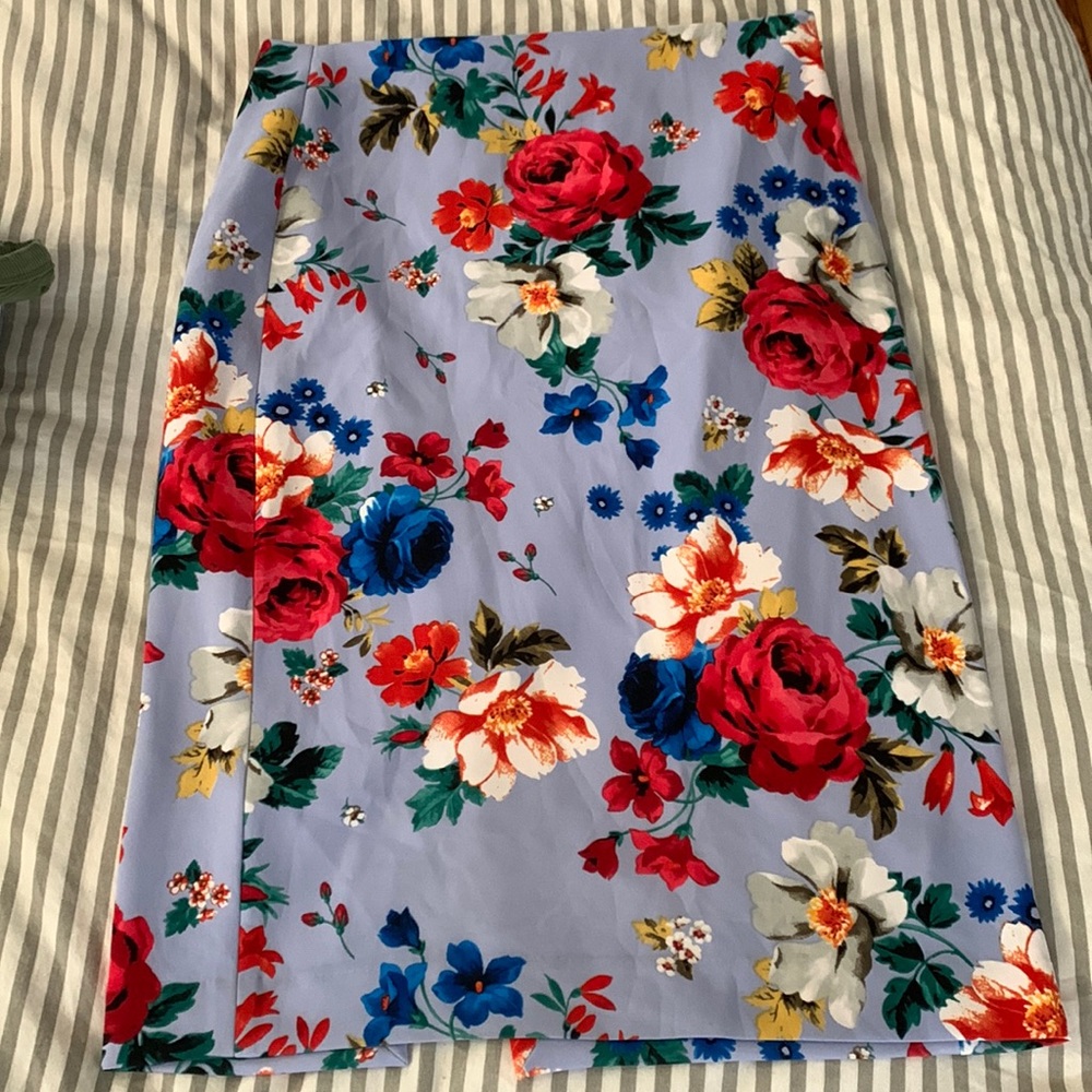 Tahari floral print pencil skirt